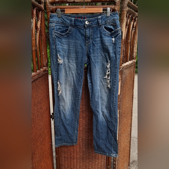 🍀3/15 Cropped Distressed Elle Blue Jeans - Picture 1 of 7